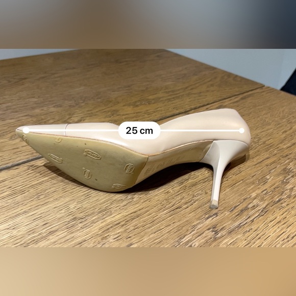 Studio Pollini 🇮🇹 Nude Patent Leather Pointed-Toe Pumps - Picture 7 of 7